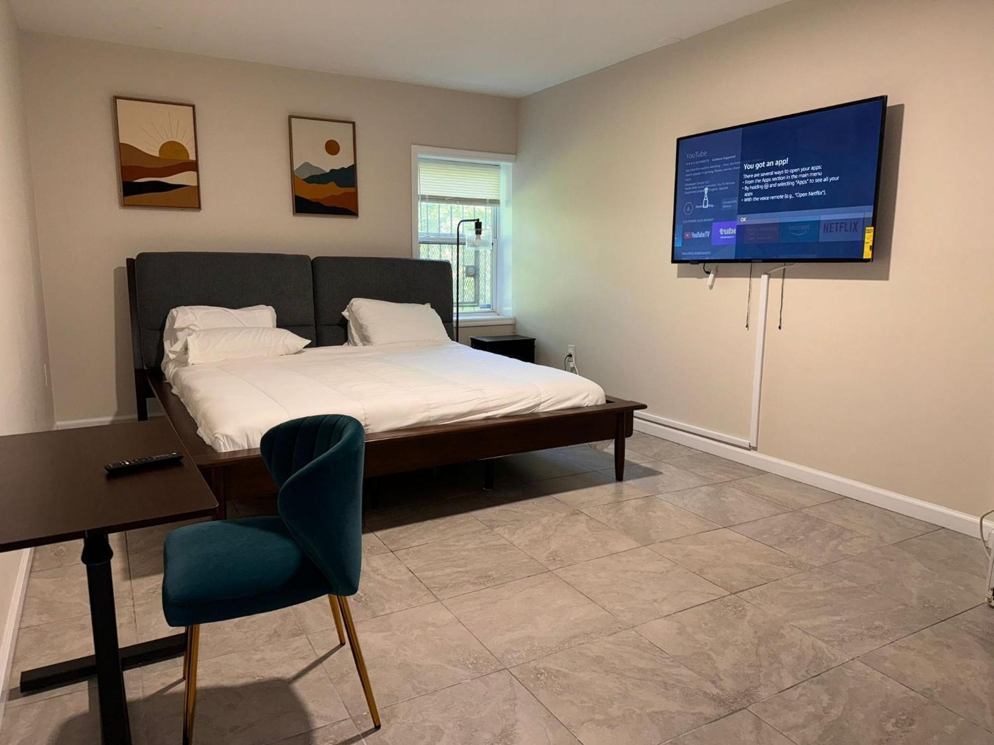 Cosy Bedroom 6 minutes to EWR Prudential Hotels Pen station Newark Exterior foto